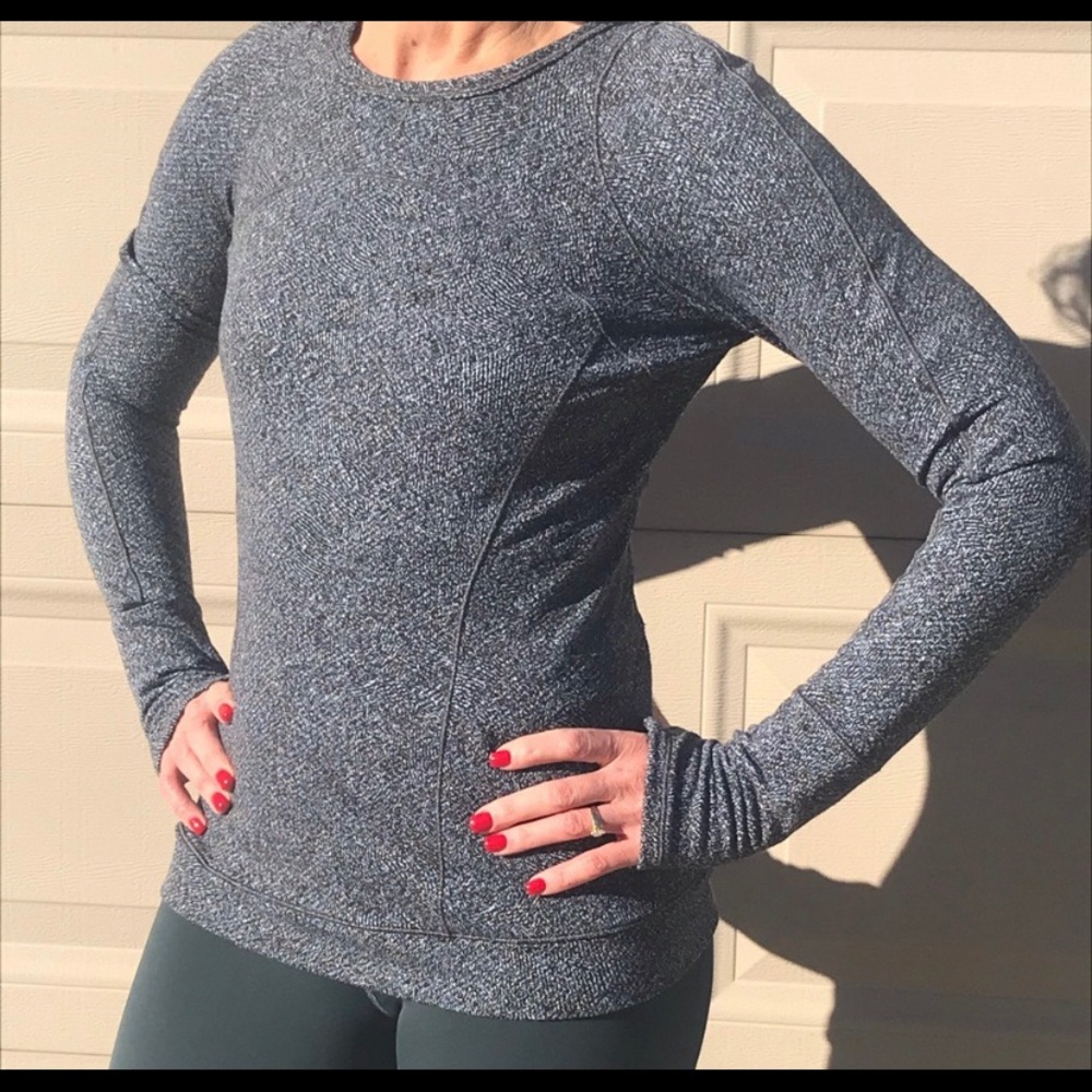 Lululemon Grey and Blue Long Sleeve Size 6